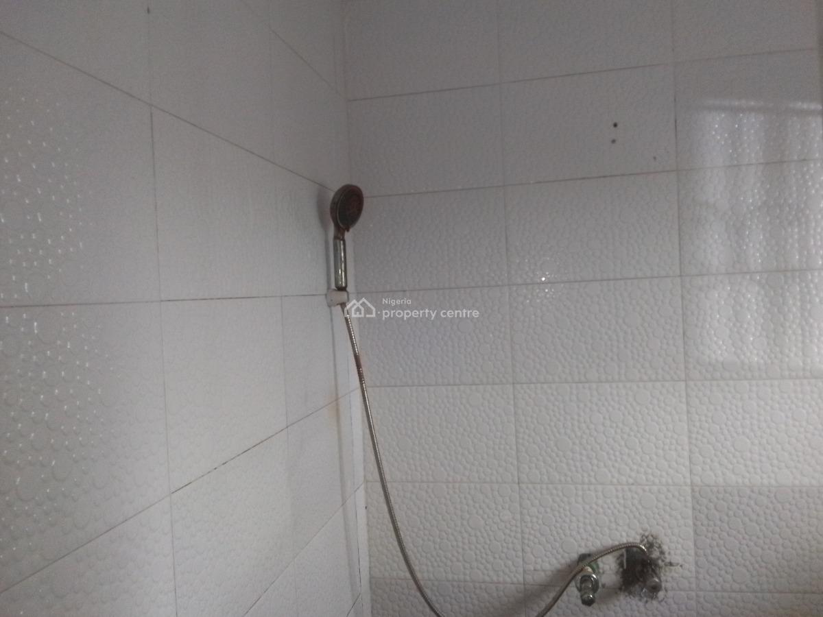 Spacious Luxury 2 Bedroom Flat with Excellent Features, Newtown Estate Rd, Ogombo, Ajah, Lagos, Flat / Apartment for Rent