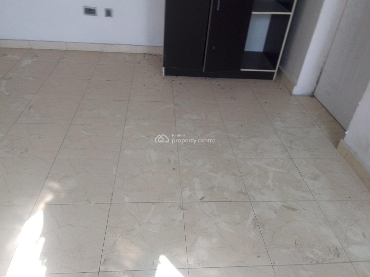 Spacious Luxury 2 Bedroom Flat with Excellent Features, Newtown Estate Rd, Ogombo, Ajah, Lagos, Flat / Apartment for Rent