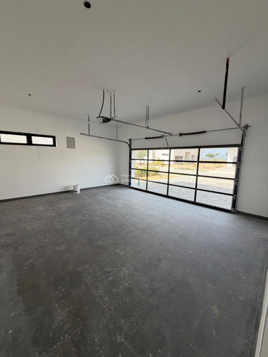 Spacious 5 Bedroom Fully Detached House with Pool, Chevron, Lekki, Lagos, Detached Duplex for Sale