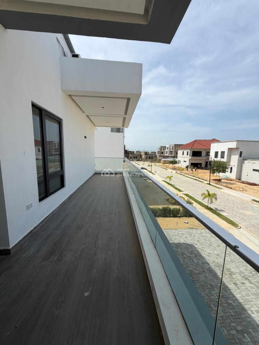 Spacious 5 Bedroom Fully Detached House with Pool, Chevron, Lekki, Lagos, Detached Duplex for Sale