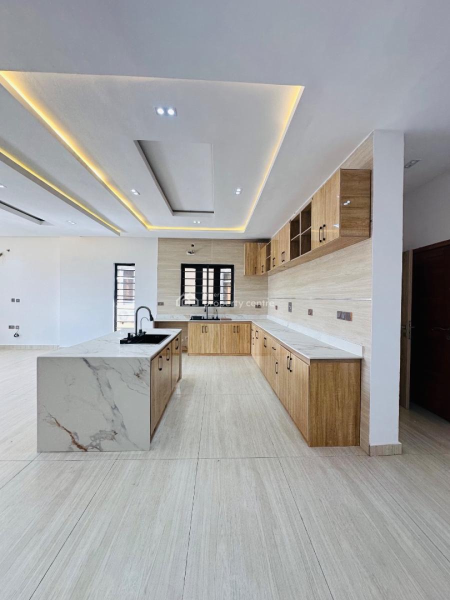 Very Spacious 2 Bedroom Apartment, New Road Chevron, Lekki, Lagos, Flat / Apartment for Rent