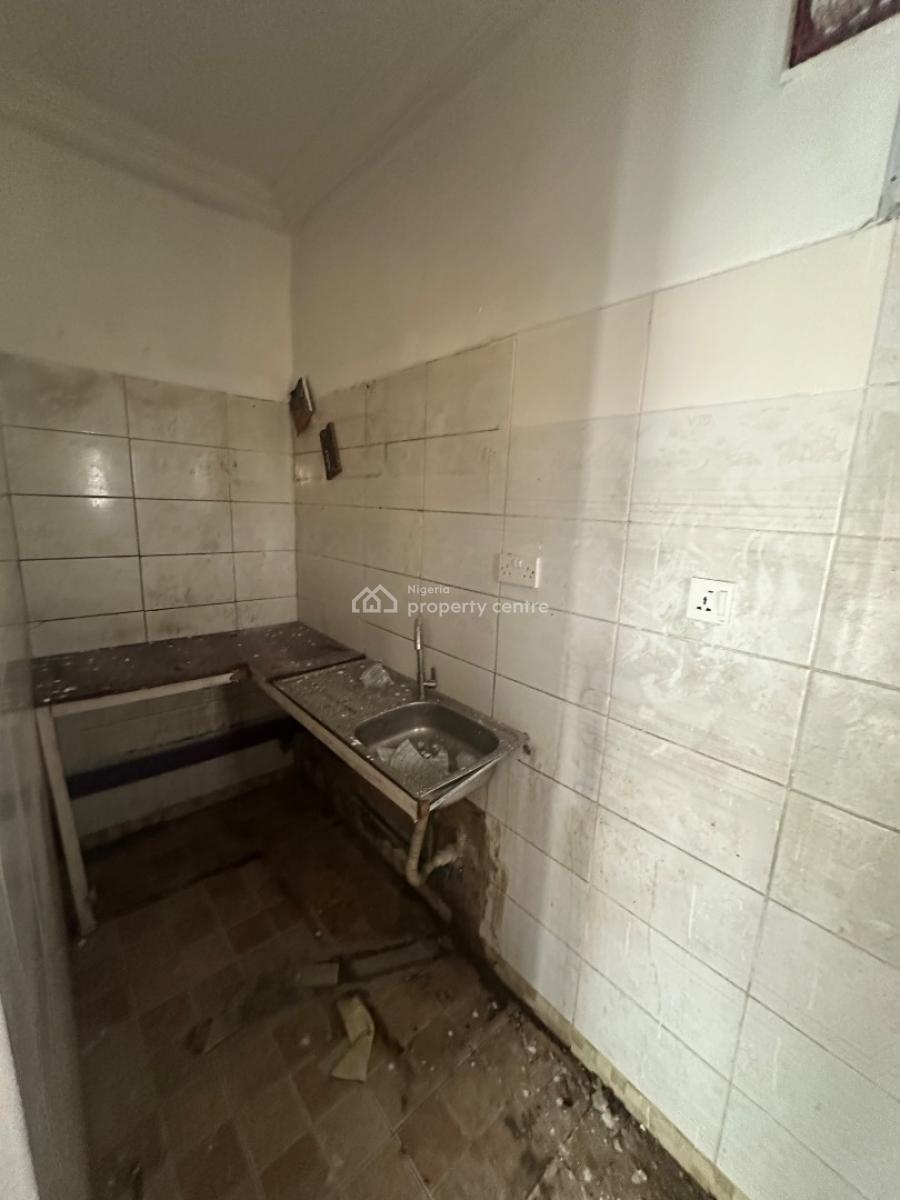 Pay & Park in Room Self Contain Apartment in a Decent Neighborhood, Phase 4 Not Far From Chicken Republic, Kubwa, Abuja, Self Contain (single Rooms) for Rent