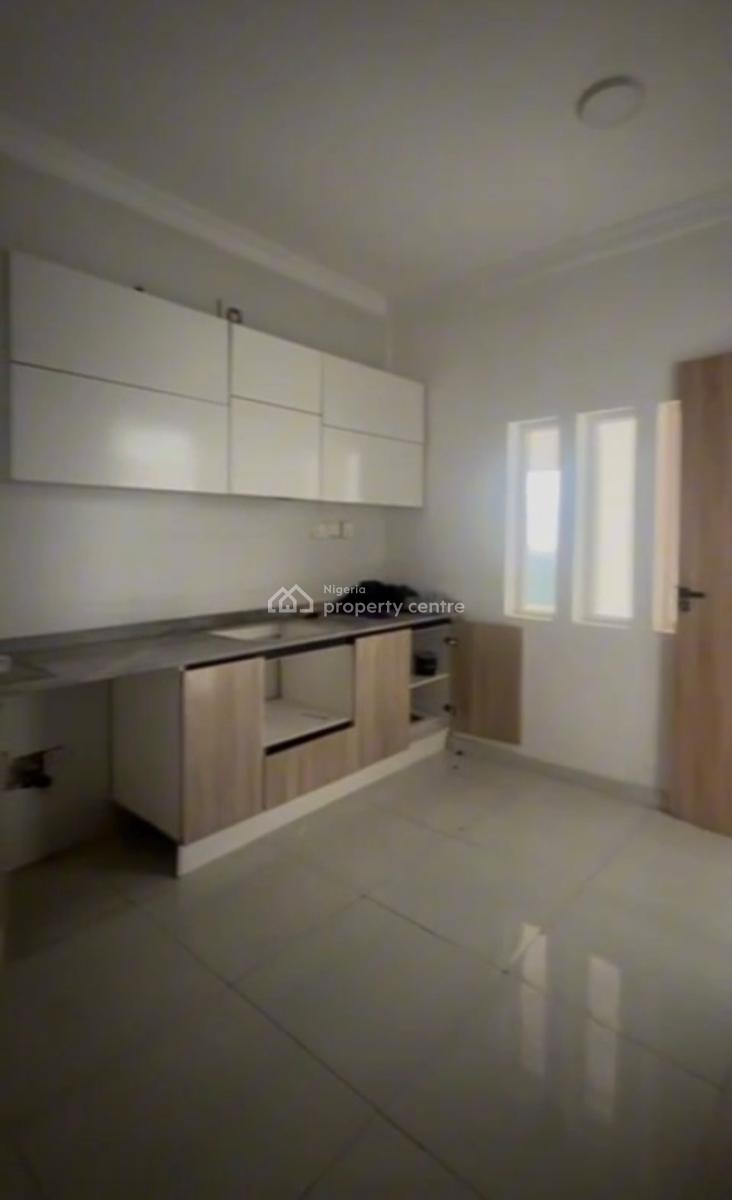 Spacious 2 Bedroom Flat in a Serviced Property, Off Awolowo, Ikoyi, Lagos, Flat / Apartment for Rent