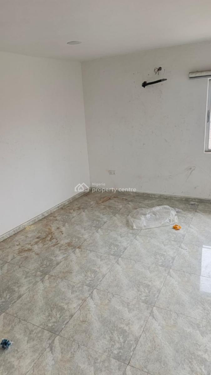 Self Parking 3 Bedroom Flat with 4 Toilet 3 Bathroom, Agidingbi, Ikeja, Lagos, Flat / Apartment for Rent