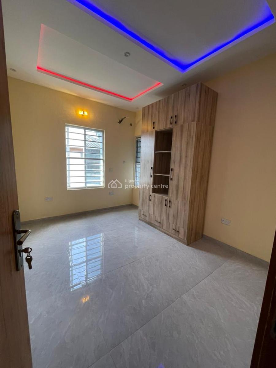 Brad New Service 3bedroom Apartment with Solar Inverter, Vgc, Lekki, Lagos, Vgc, Lekki, Lagos, Flat / Apartment for Rent
