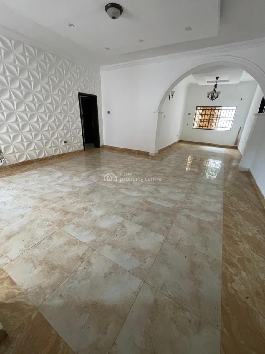 3 Bedroom Flat with Bq  17m Asking  Service Charge 2m Agency 10 L, Lekki Phase 1, Lekki, Lagos, Flat / Apartment for Rent