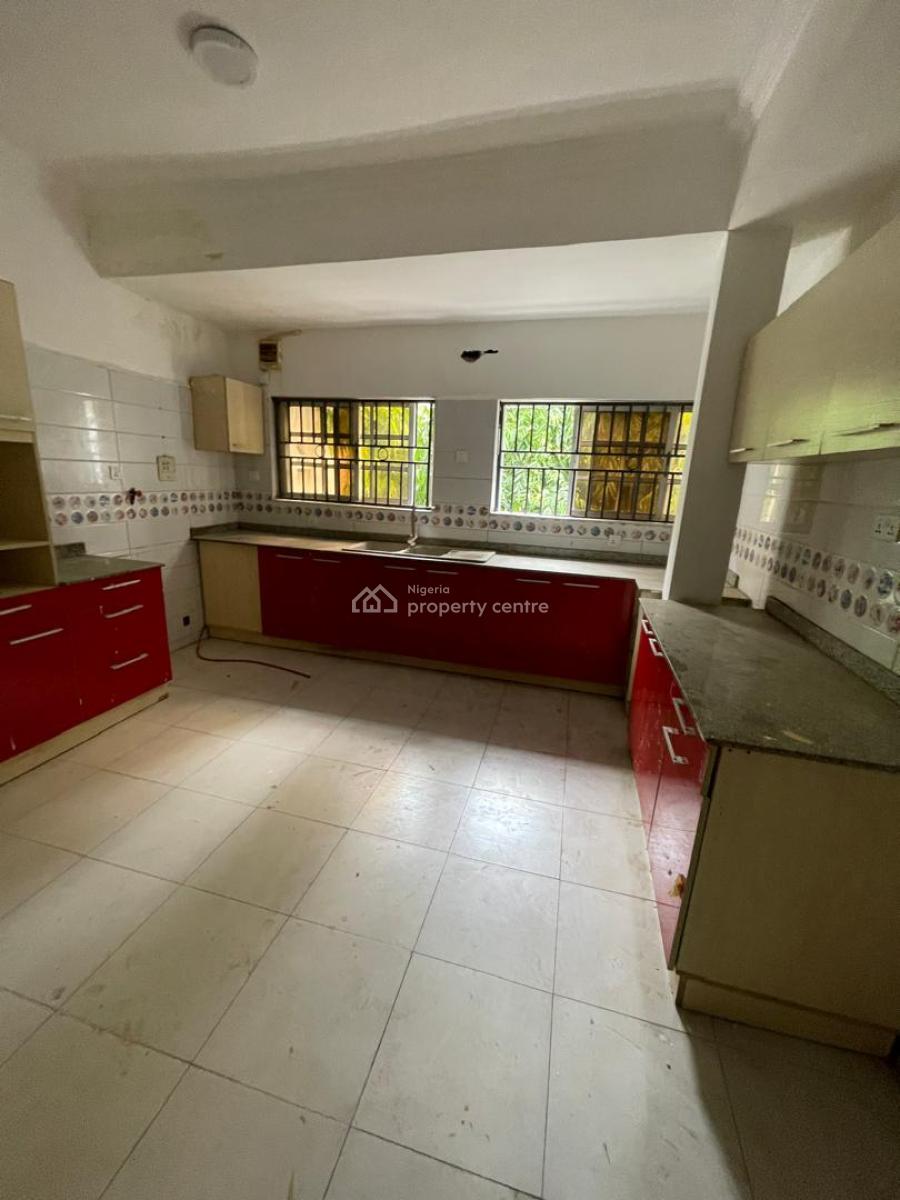 3 Bedroom Flat with Bq  17m Asking  Service Charge 2m Agency 10 L, Lekki Phase 1, Lekki, Lagos, Flat / Apartment for Rent