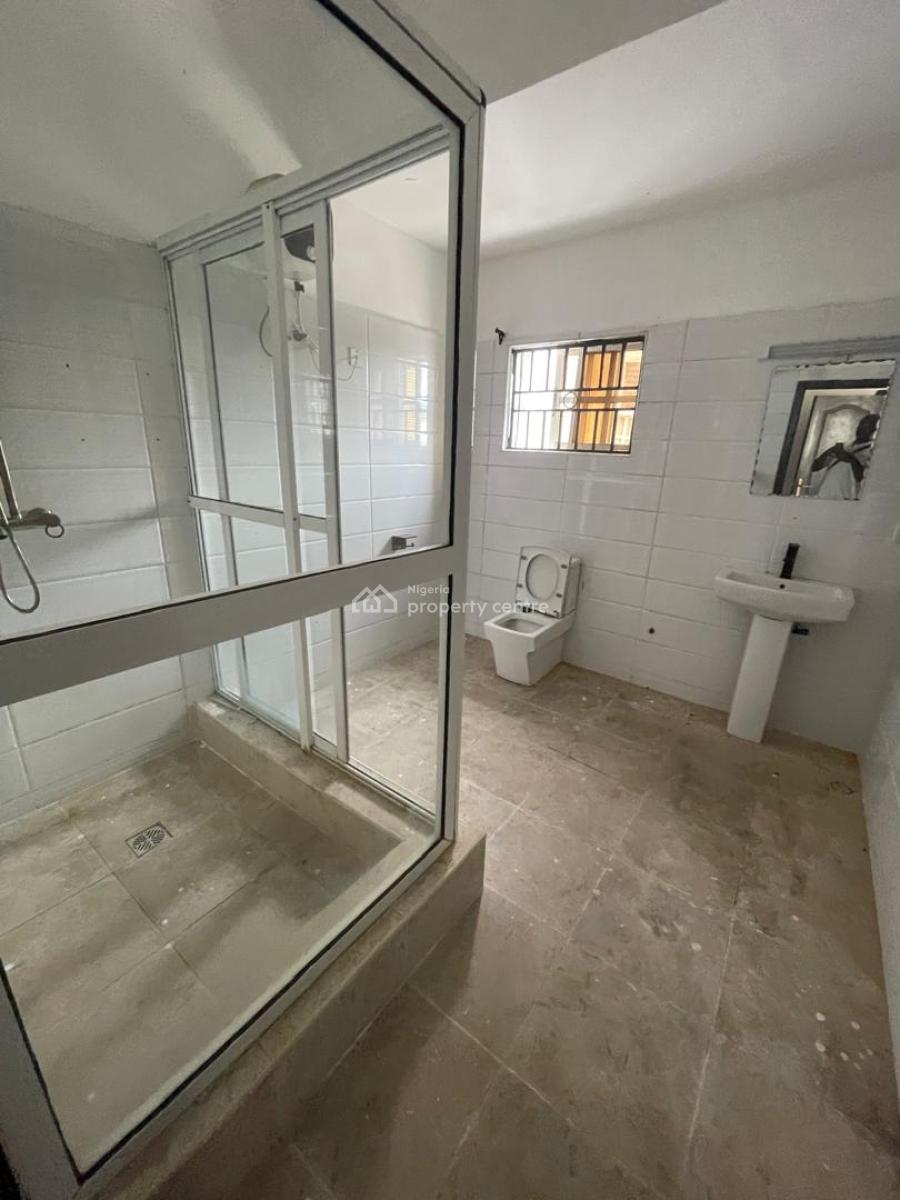 3 Bedroom Flat with Bq  17m Asking  Service Charge 2m Agency 10 L, Lekki Phase 1, Lekki, Lagos, Flat / Apartment for Rent