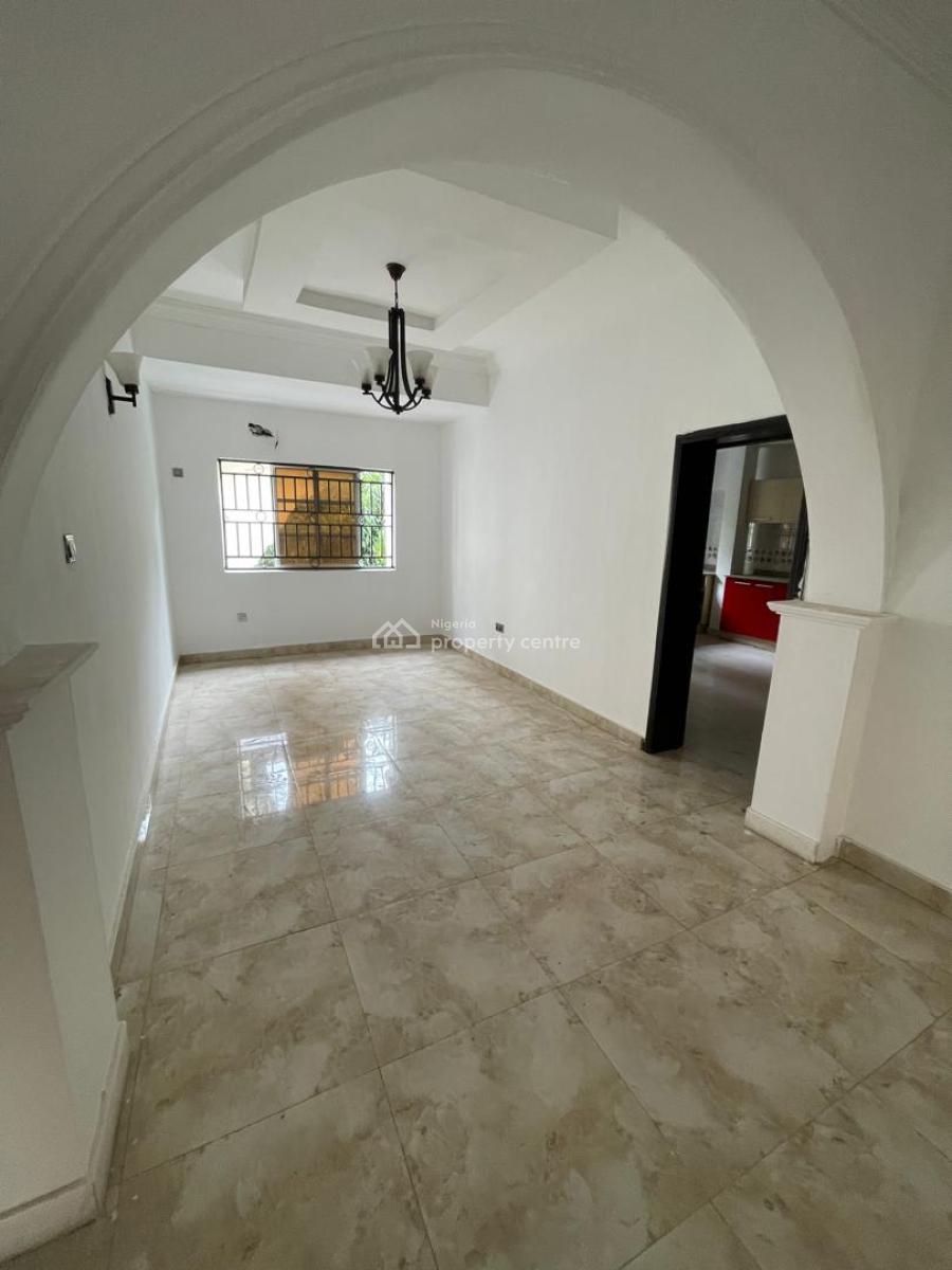 3 Bedroom Flat with Bq  17m Asking  Service Charge 2m Agency 10 L, Lekki Phase 1, Lekki, Lagos, Flat / Apartment for Rent