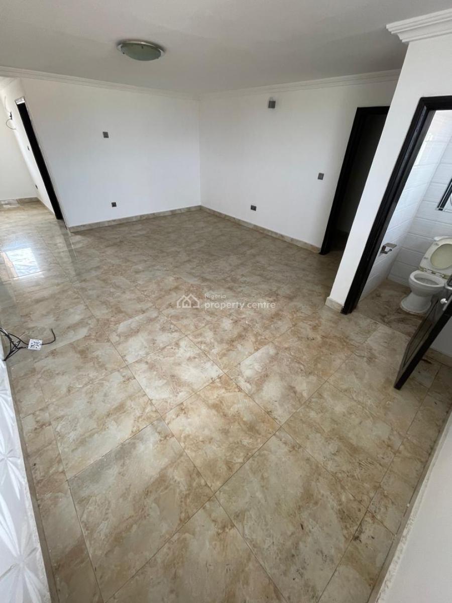 3 Bedroom Flat with Bq  17m Asking  Service Charge 2m Agency 10 L, Lekki Phase 1, Lekki, Lagos, Flat / Apartment for Rent