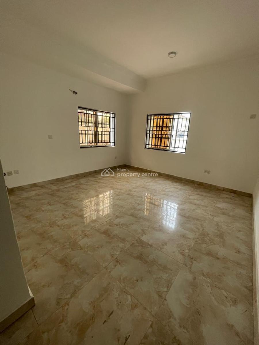 3 Bedroom Flat with Bq  17m Asking  Service Charge 2m Agency 10 L, Lekki Phase 1, Lekki, Lagos, Flat / Apartment for Rent