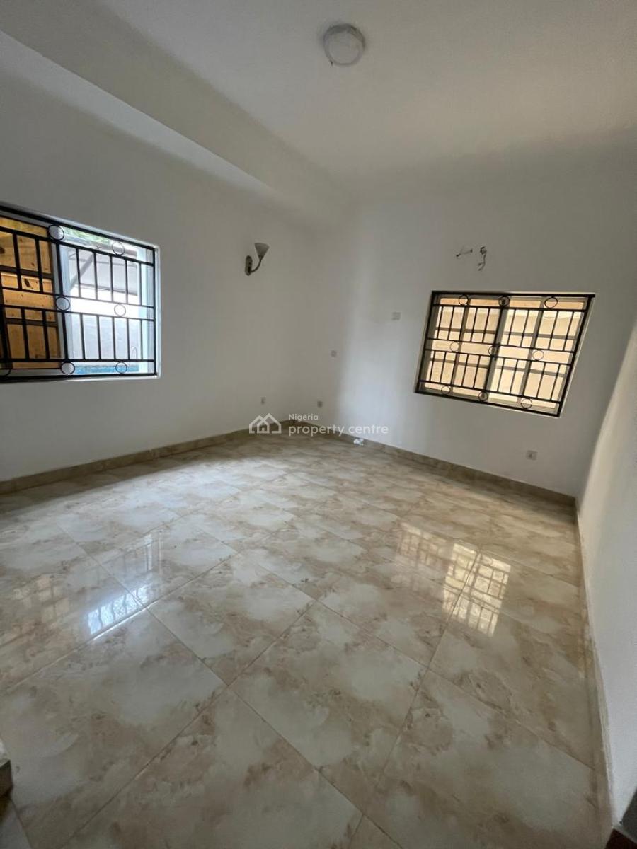 3 Bedroom Flat with Bq  17m Asking  Service Charge 2m Agency 10 L, Lekki Phase 1, Lekki, Lagos, Flat / Apartment for Rent