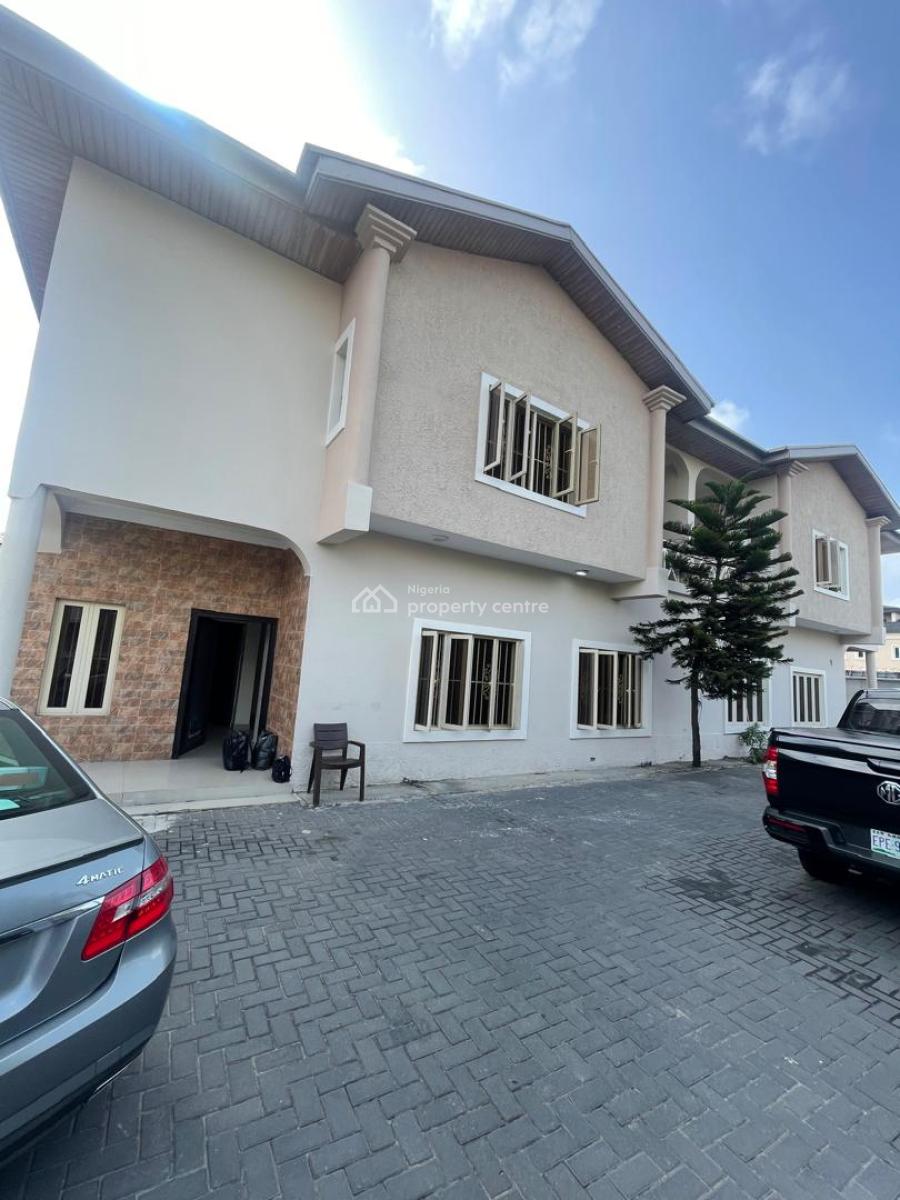 4 Bedroom Semi Detached with Bq  25m Asking  Service Charge 1.6m, Lekki Phase 1, Lekki, Lagos, Semi-detached Duplex for Rent
