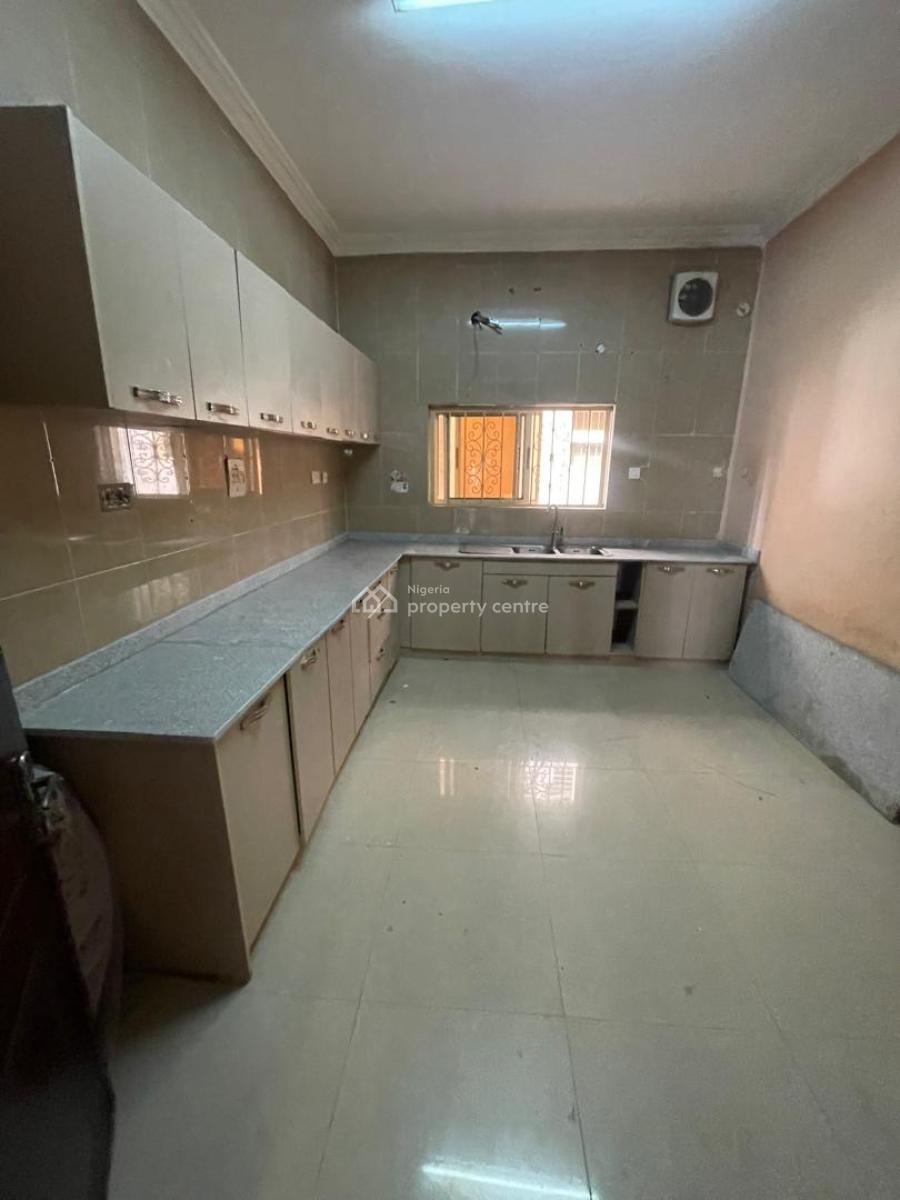 4 Bedroom Semi Detached with Bq  25m Asking  Service Charge 1.6m, Lekki Phase 1, Lekki, Lagos, Semi-detached Duplex for Rent