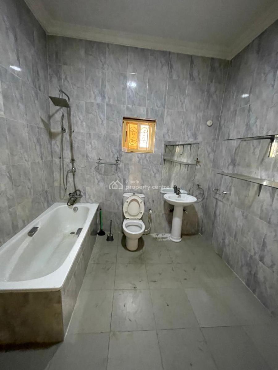 4 Bedroom Semi Detached with Bq  25m Asking  Service Charge 1.6m, Lekki Phase 1, Lekki, Lagos, Semi-detached Duplex for Rent