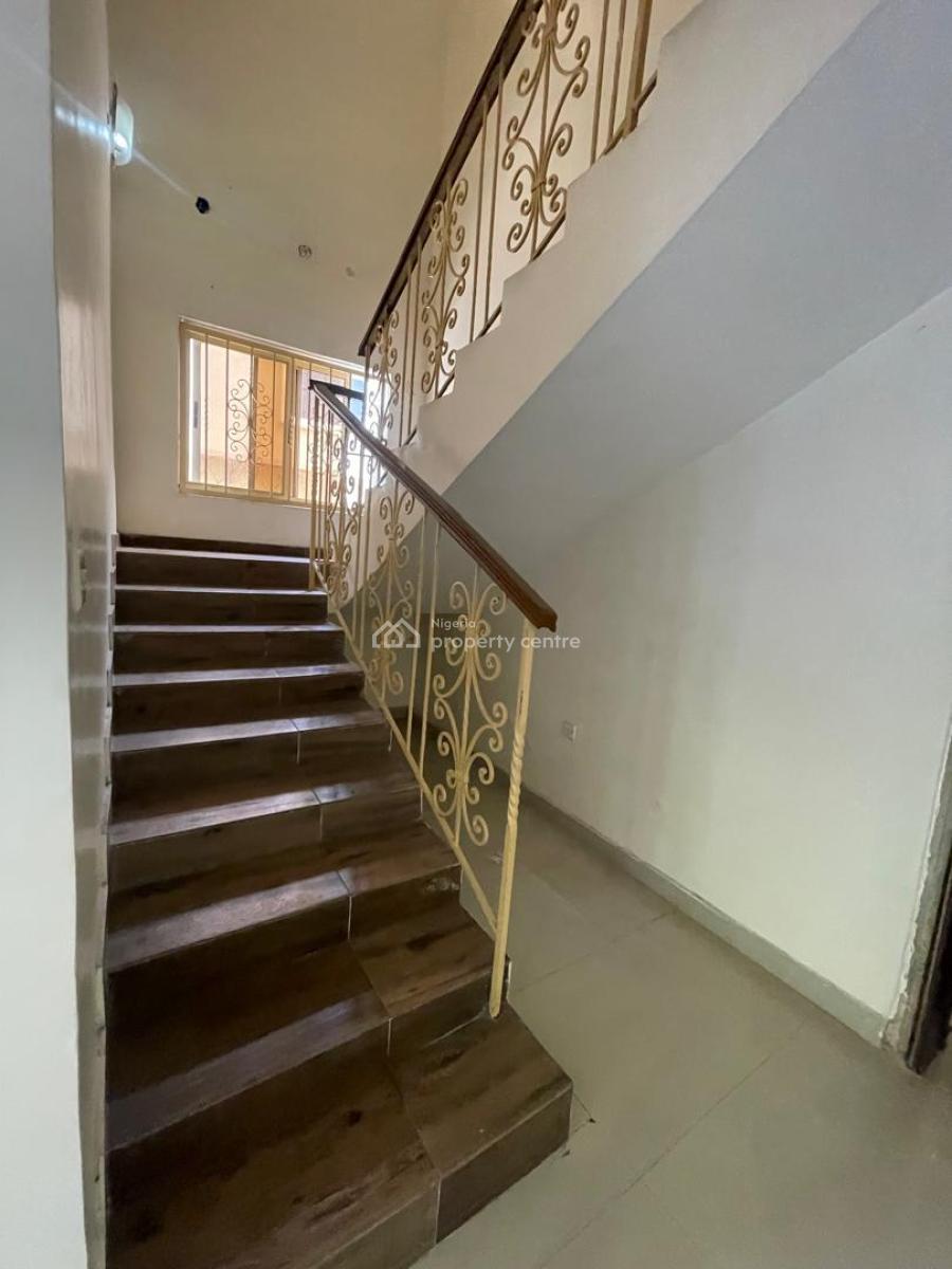 4 Bedroom Semi Detached with Bq  25m Asking  Service Charge 1.6m, Lekki Phase 1, Lekki, Lagos, Semi-detached Duplex for Rent
