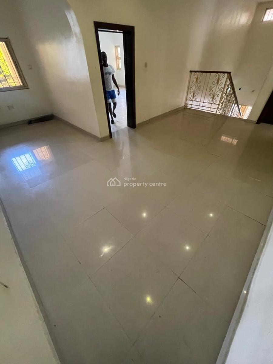 4 Bedroom Semi Detached with Bq  25m Asking  Service Charge 1.6m, Lekki Phase 1, Lekki, Lagos, Semi-detached Duplex for Rent