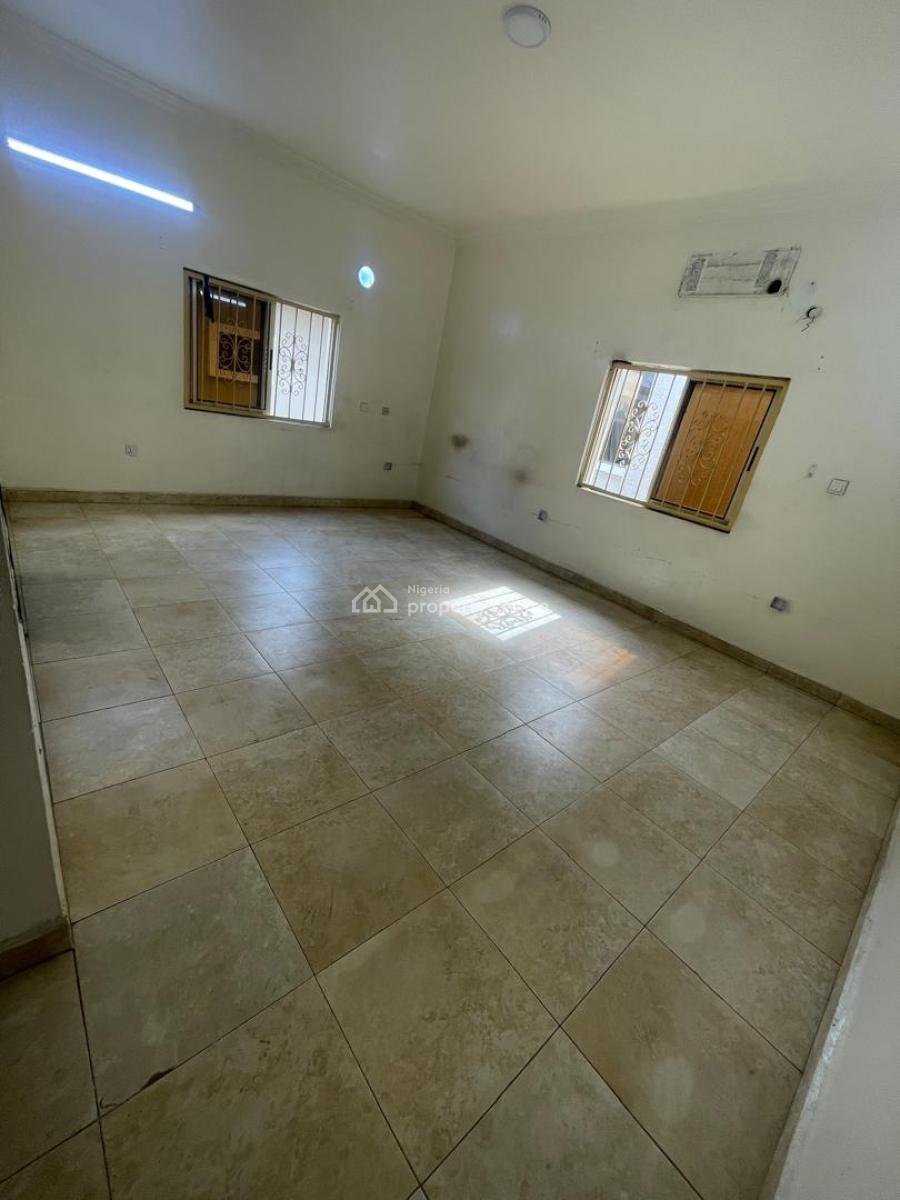 4 Bedroom Semi Detached with Bq  25m Asking  Service Charge 1.6m, Lekki Phase 1, Lekki, Lagos, Semi-detached Duplex for Rent
