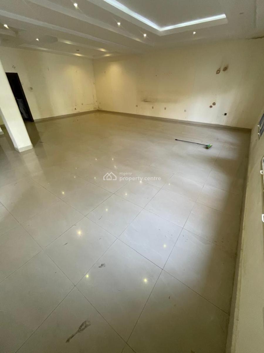 4 Bedroom Semi Detached with Bq  25m Asking  Service Charge 1.6m, Lekki Phase 1, Lekki, Lagos, Semi-detached Duplex for Rent