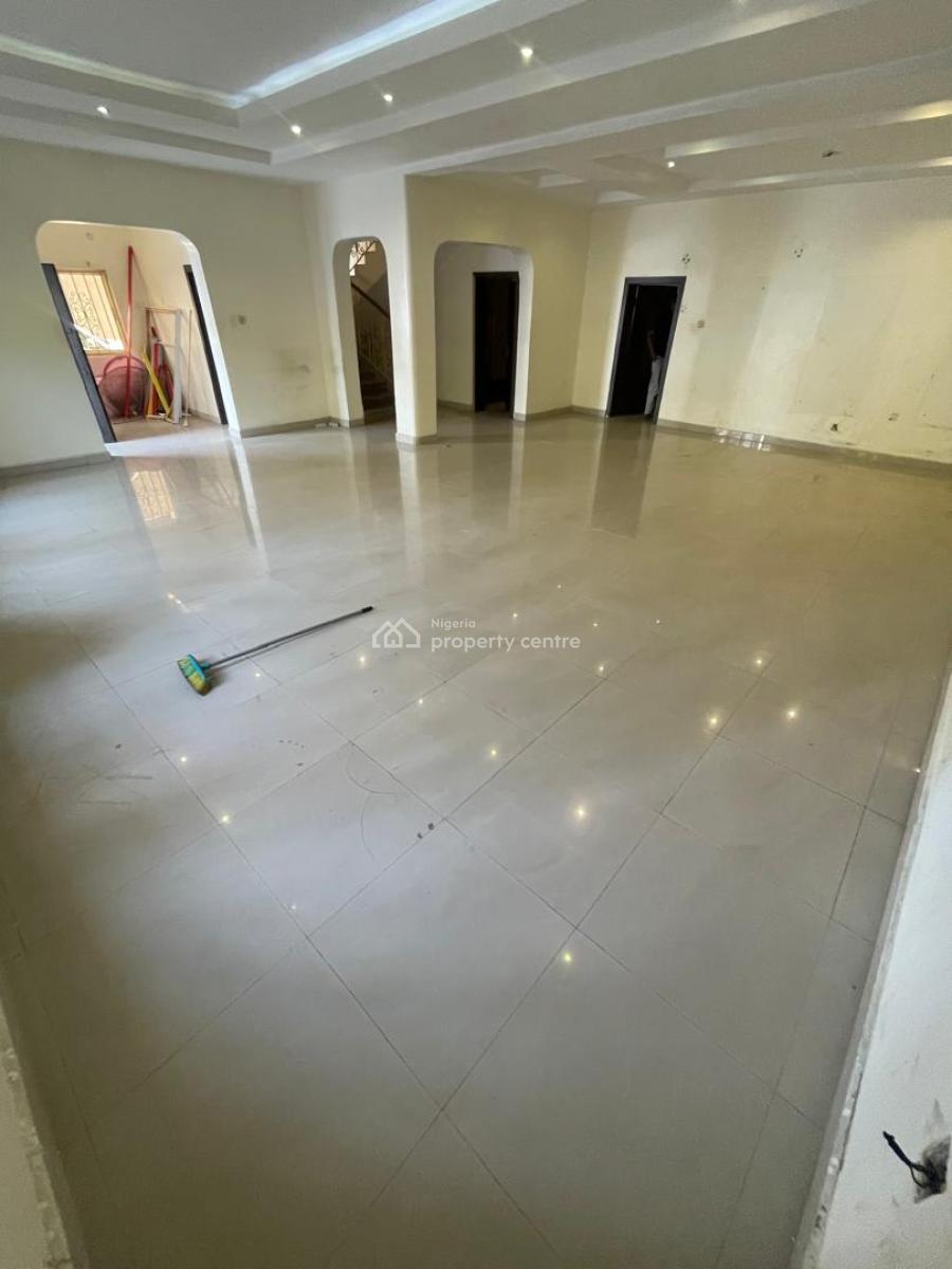 4 Bedroom Semi Detached with Bq  25m Asking  Service Charge 1.6m, Lekki Phase 1, Lekki, Lagos, Semi-detached Duplex for Rent