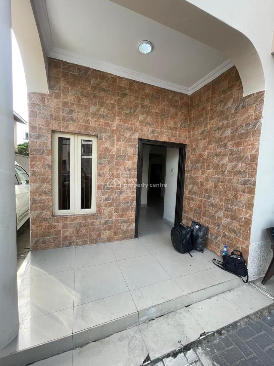 4 Bedroom Semi Detached with Bq  25m Asking  Service Charge 1.6m, Lekki Phase 1, Lekki, Lagos, Semi-detached Duplex for Rent