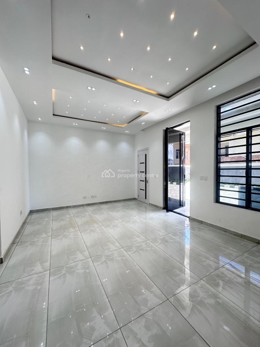 Fully Serviced 3 Bedroom Apartment, Lekki Phase 1, Lekki, Lagos, Flat / Apartment for Rent