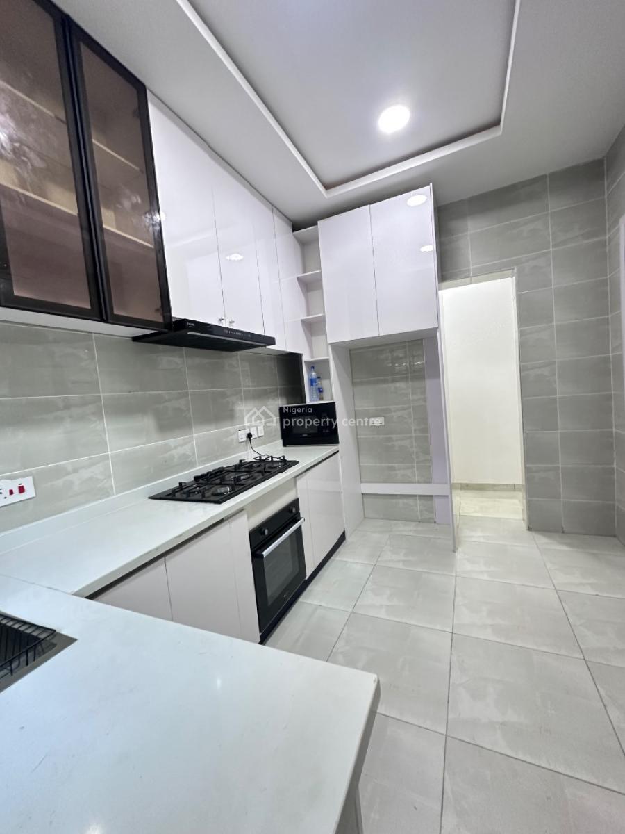 Fully Serviced 3 Bedroom Apartment, Lekki Phase 1, Lekki, Lagos, Flat / Apartment for Rent