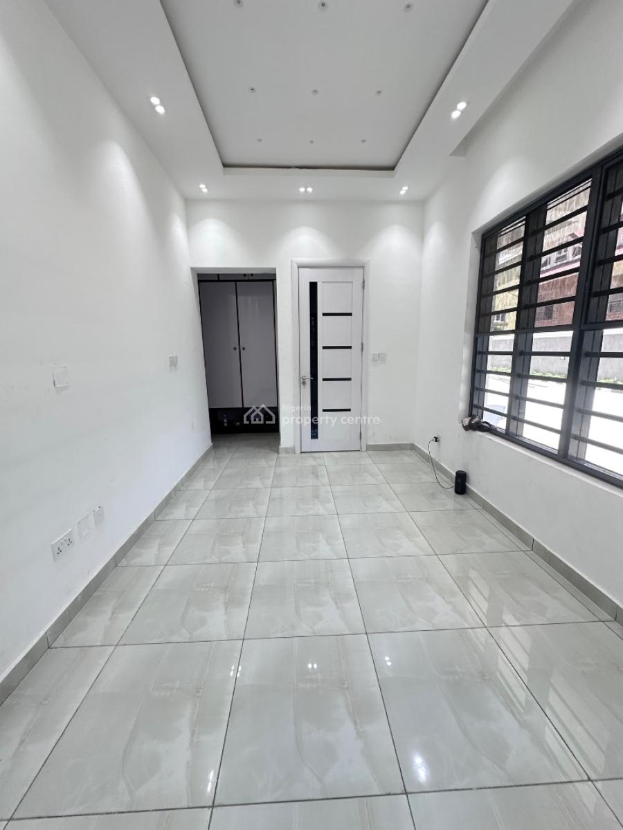 Fully Serviced 3 Bedroom Apartment, Lekki Phase 1, Lekki, Lagos, Flat / Apartment for Rent