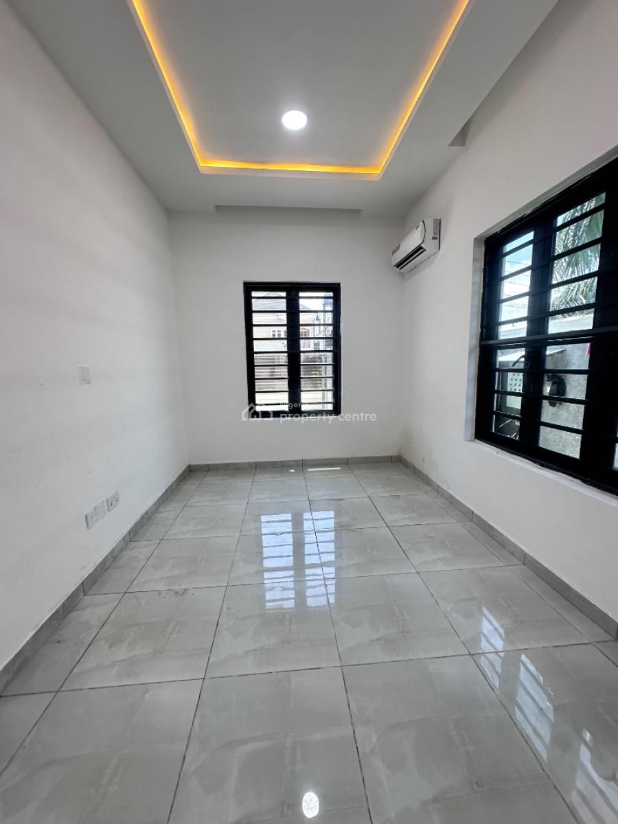 Fully Serviced 3 Bedroom Apartment, Lekki Phase 1, Lekki, Lagos, Flat / Apartment for Rent