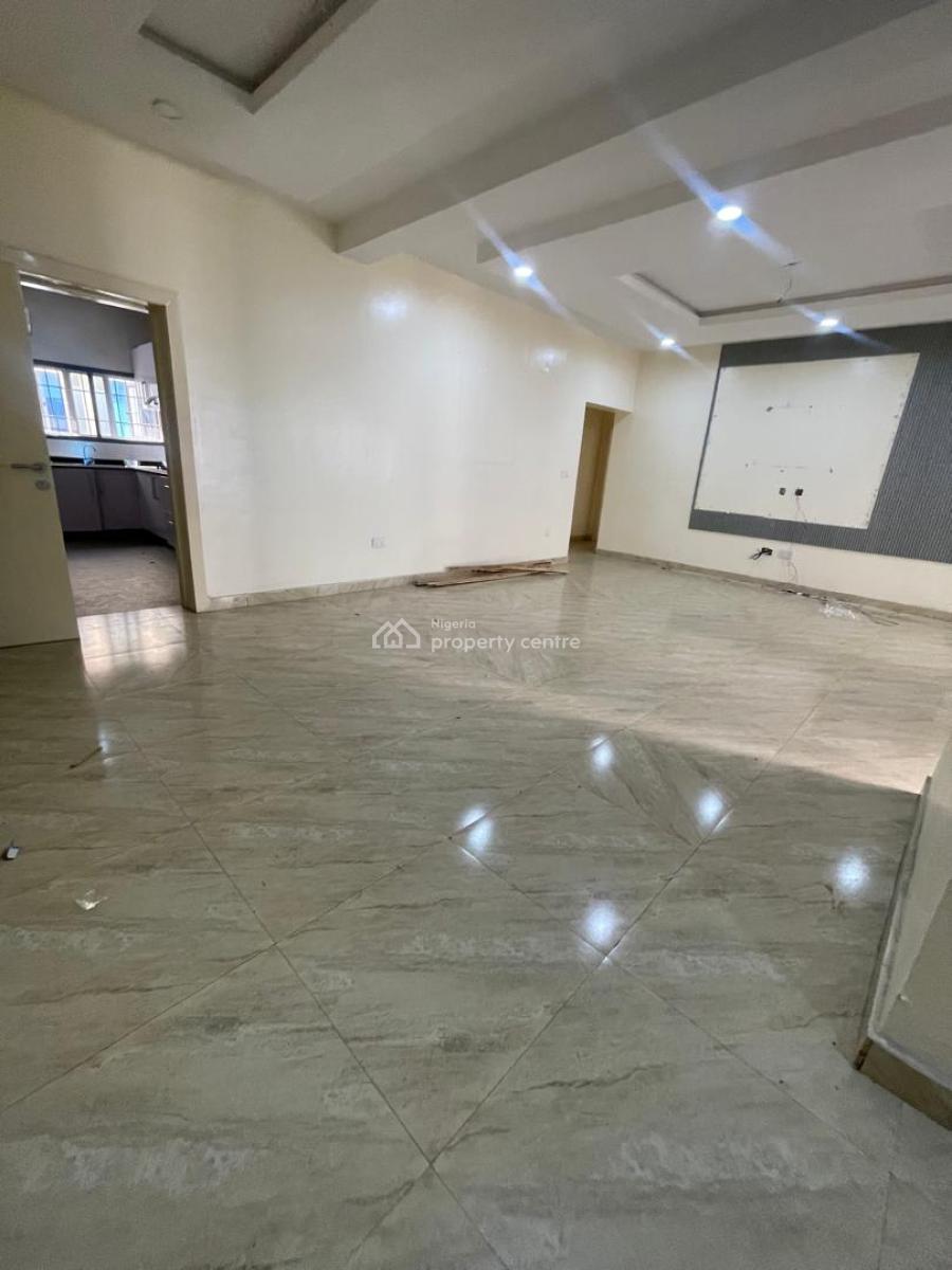 3 Bedroom Apartment with Bq  15m Service Charge 2.5m  Agency 10 L, Lekki Phase 1, Lekki, Lagos, Flat / Apartment for Rent