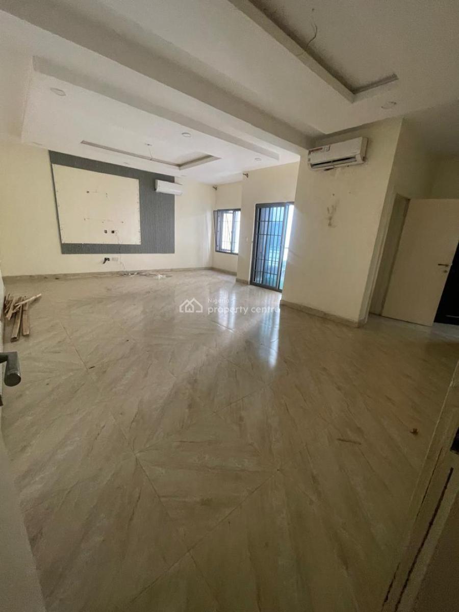 3 Bedroom Apartment with Bq  15m Service Charge 2.5m  Agency 10 L, Lekki Phase 1, Lekki, Lagos, Flat / Apartment for Rent