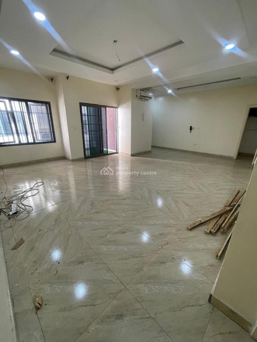 3 Bedroom Apartment with Bq  15m Service Charge 2.5m  Agency 10 L, Lekki Phase 1, Lekki, Lagos, Flat / Apartment for Rent