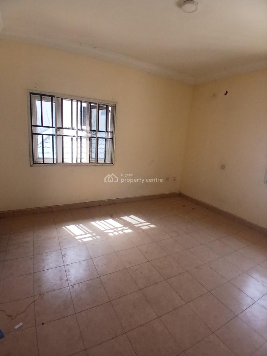 Spacious 3 Bedrooms Flat on First Floor, Gudu, Abuja, Flat / Apartment for Rent