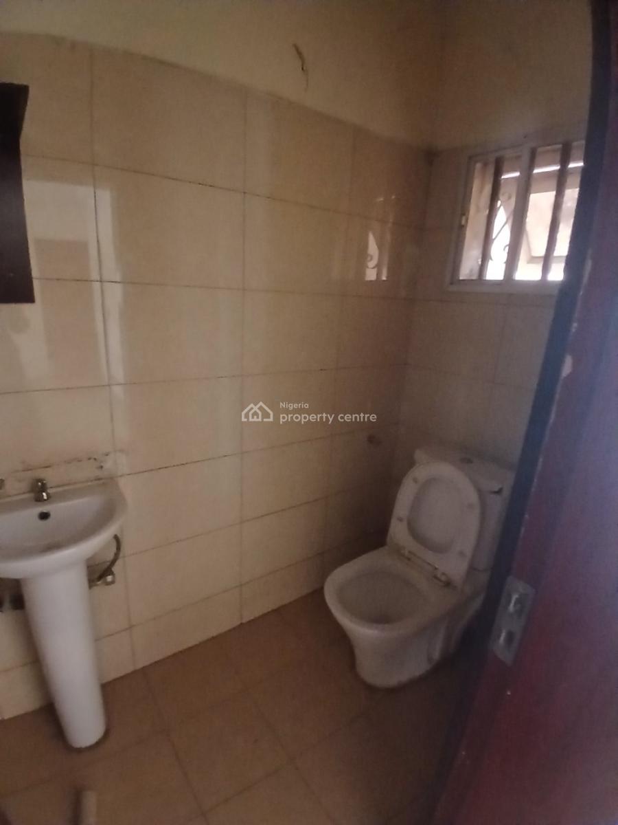 Spacious 3 Bedrooms Flat on First Floor, Gudu, Abuja, Flat / Apartment for Rent