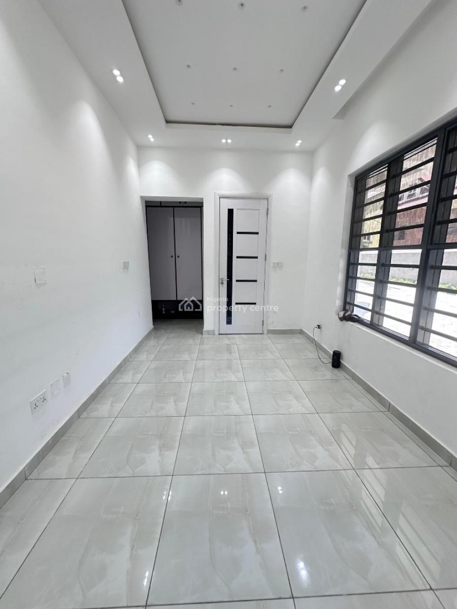 Fully Serviced  3 Bedroom Apartment (ground Floor Available), Lekki Phase 1, Lekki, Lagos, Flat / Apartment for Rent