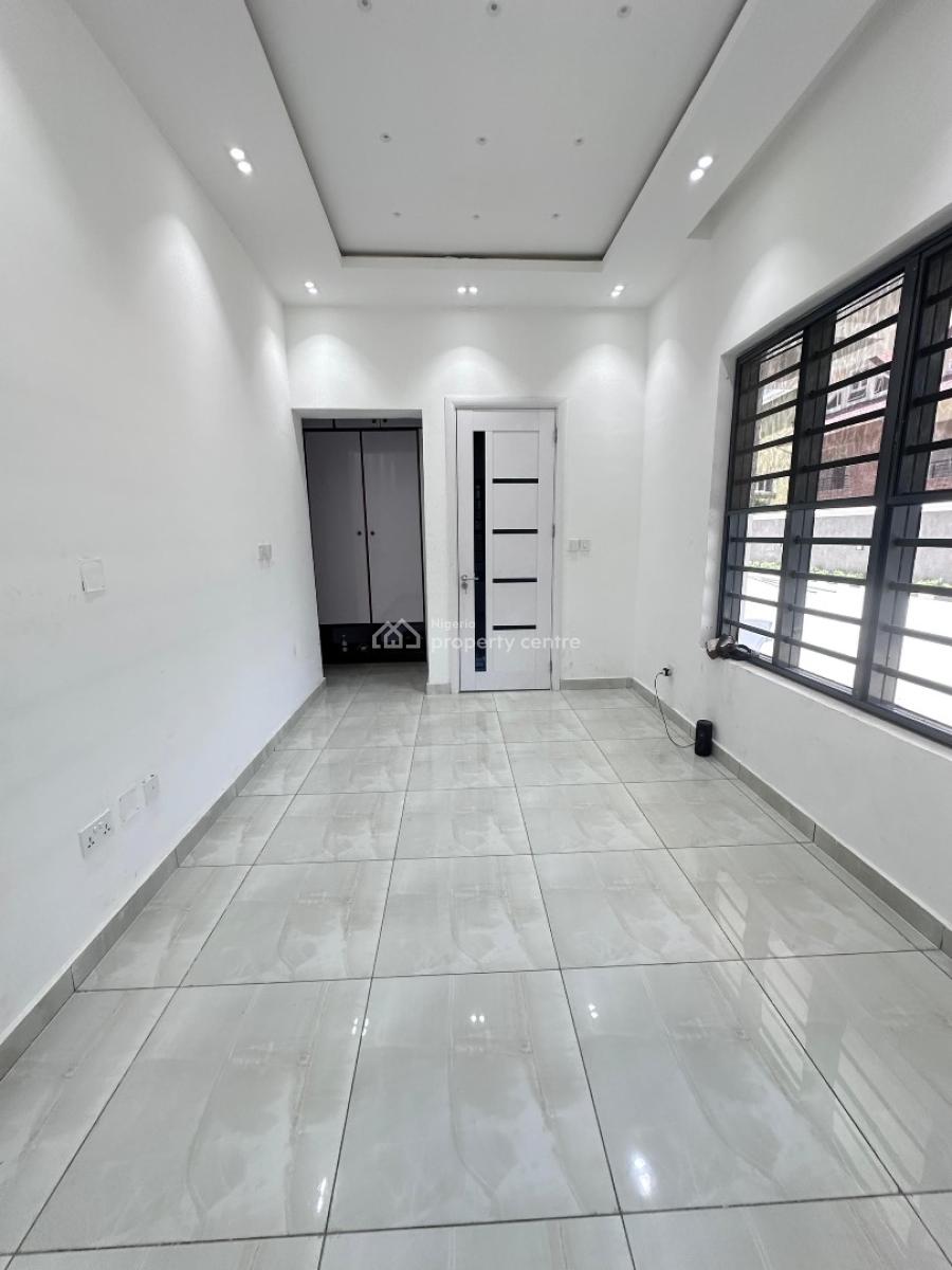 Fully Serviced  3 Bedroom Apartment (ground Floor Available), Lekki Phase 1, Lekki, Lagos, Flat / Apartment for Rent