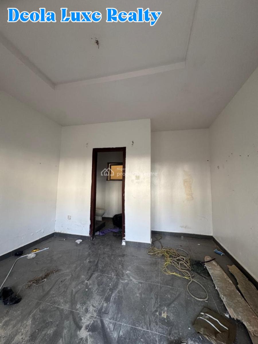 a Nice Space Commercial Space Available for Makeup Artists Or Other Bu, By Mega Chicken, Ikota Villa, Ikota, Lekki, Lagos, Self Contain (single Rooms) for Rent