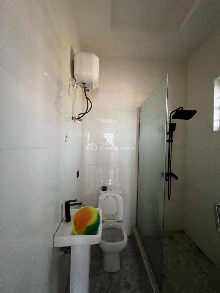 2bedroom Apartment   Location: Ikate  7million, Ikate, Lekki, Lagos, Flat / Apartment for Rent