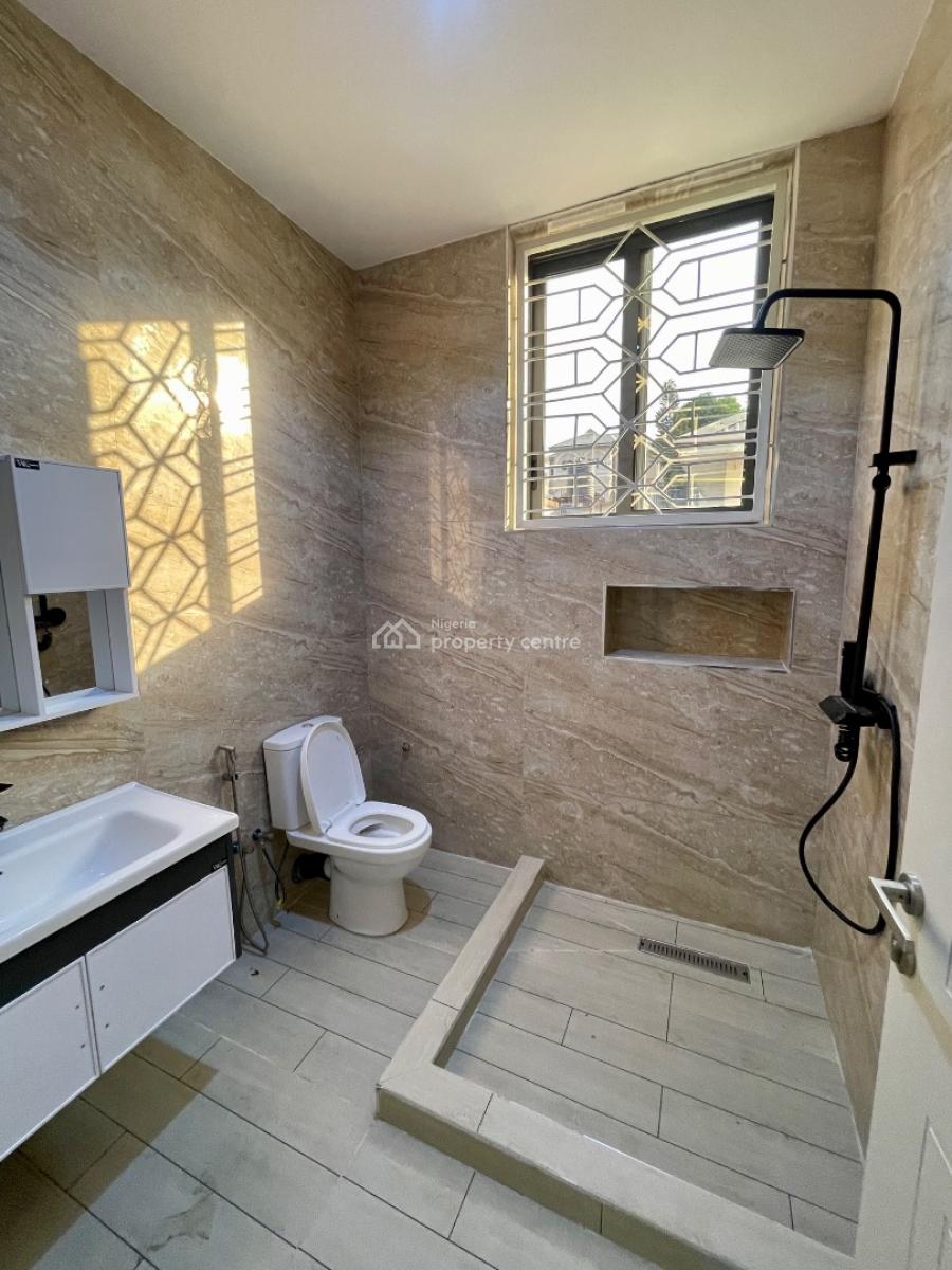 5 Bedroom Smarthome, Tarred Road, Gwarinpa, Abuja, Detached Duplex for Sale