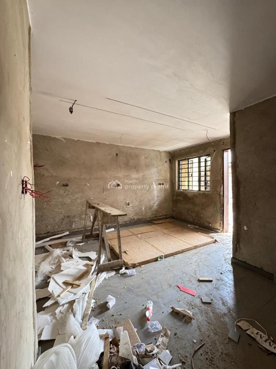 2 Bedroom Apartment with Boys Quarters, Yaba, Lagos, Flat / Apartment for Sale