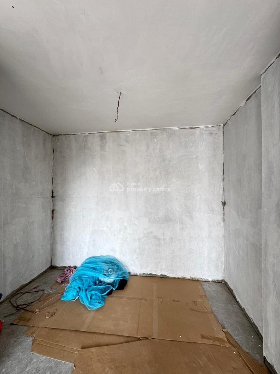 2 Bedroom Apartment with Boys Quarters, Yaba, Lagos, Flat / Apartment for Sale