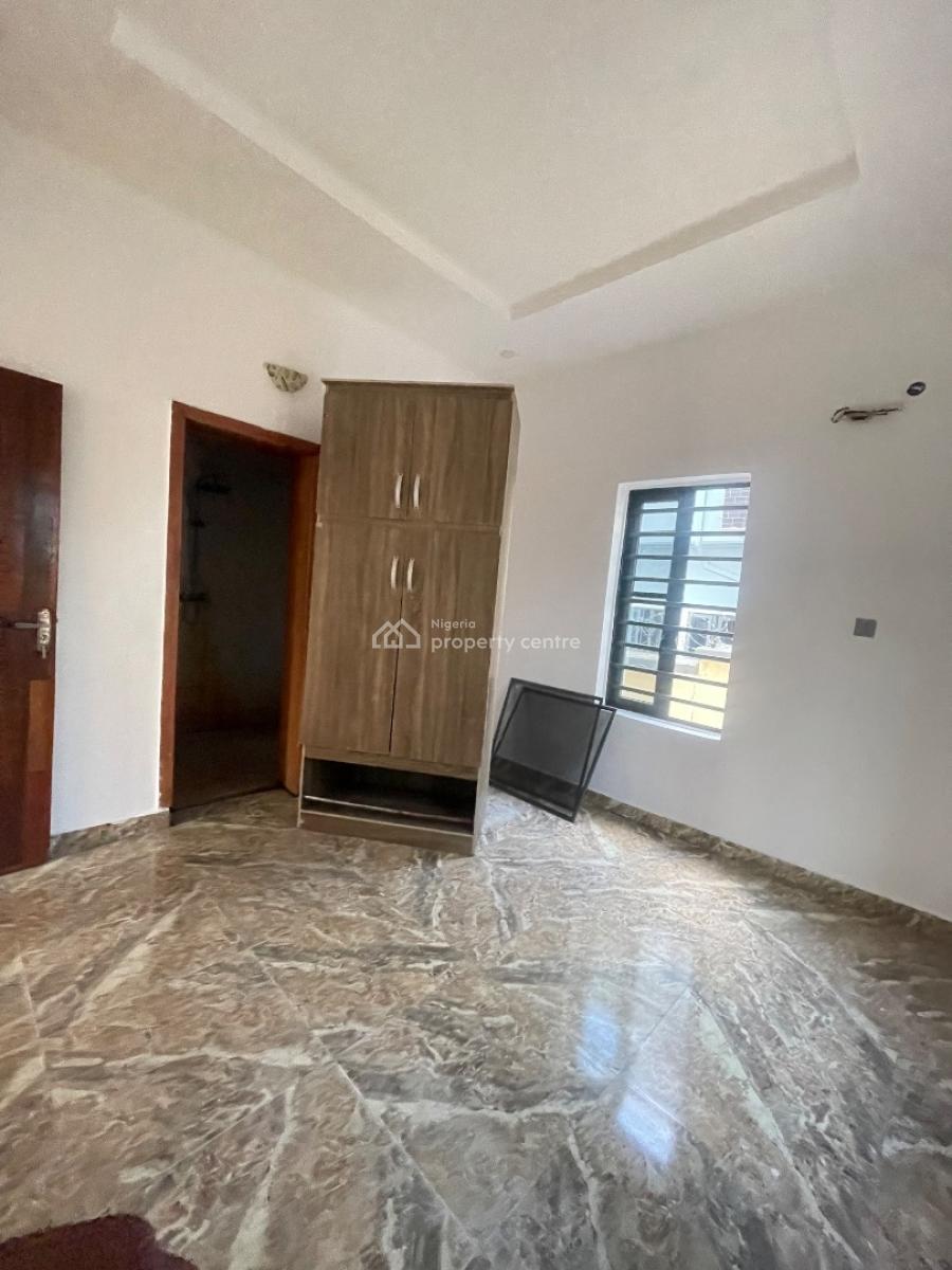 Standard 2 Bedroom Apartment in a Good Estate Interlock with Pool &gym, Located Inside Clean Estate,personal Prepaid,interlocked, Sangotedo, Ajah, Lagos, Flat / Apartment for Rent
