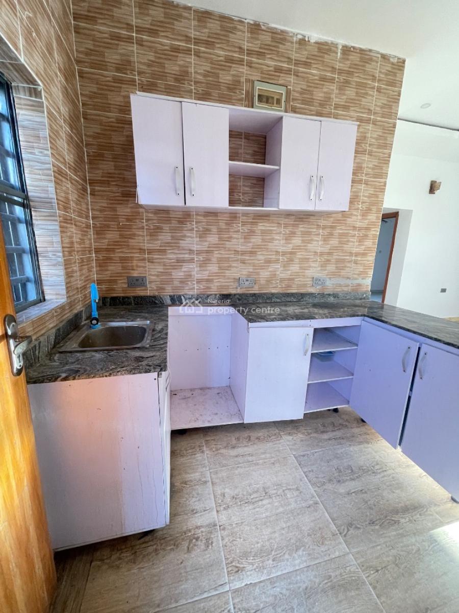 Standard 2 Bedroom Apartment in a Good Estate Interlock with Pool &gym, Located Inside Clean Estate,personal Prepaid,interlocked, Sangotedo, Ajah, Lagos, Flat / Apartment for Rent