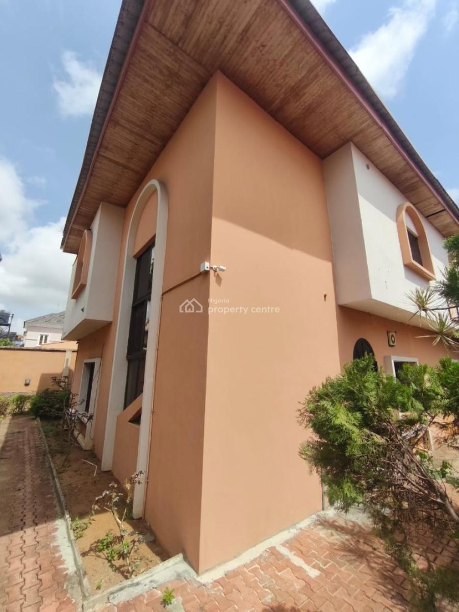 Newly Renovated 4-bedroom Semi-detached Duplex with 1bedroom Bq, Off Admiralty Way, Lekki Phase 1, Lekki, Lagos, Semi-detached Duplex for Rent