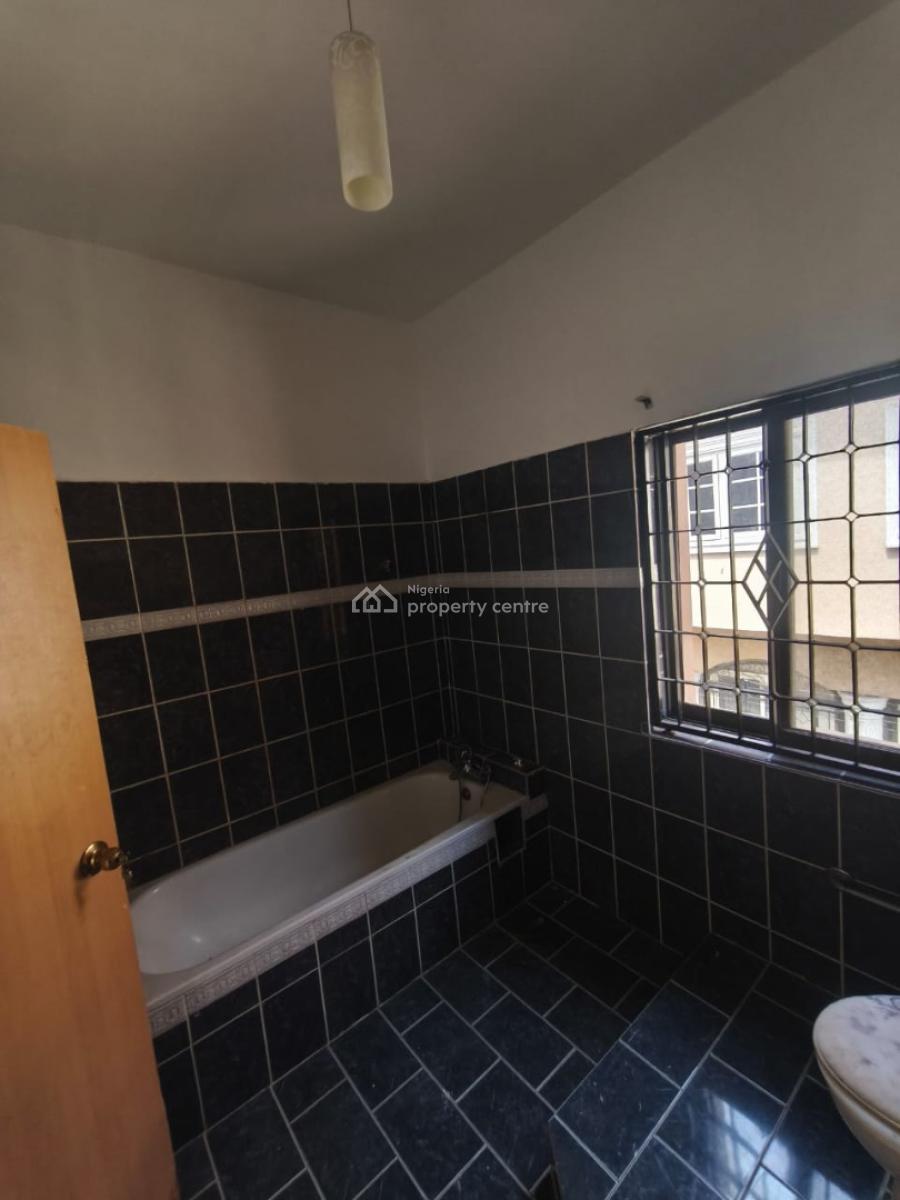 Newly Renovated 4-bedroom Semi-detached Duplex with 1bedroom Bq, Off Admiralty Way, Lekki Phase 1, Lekki, Lagos, Semi-detached Duplex for Rent