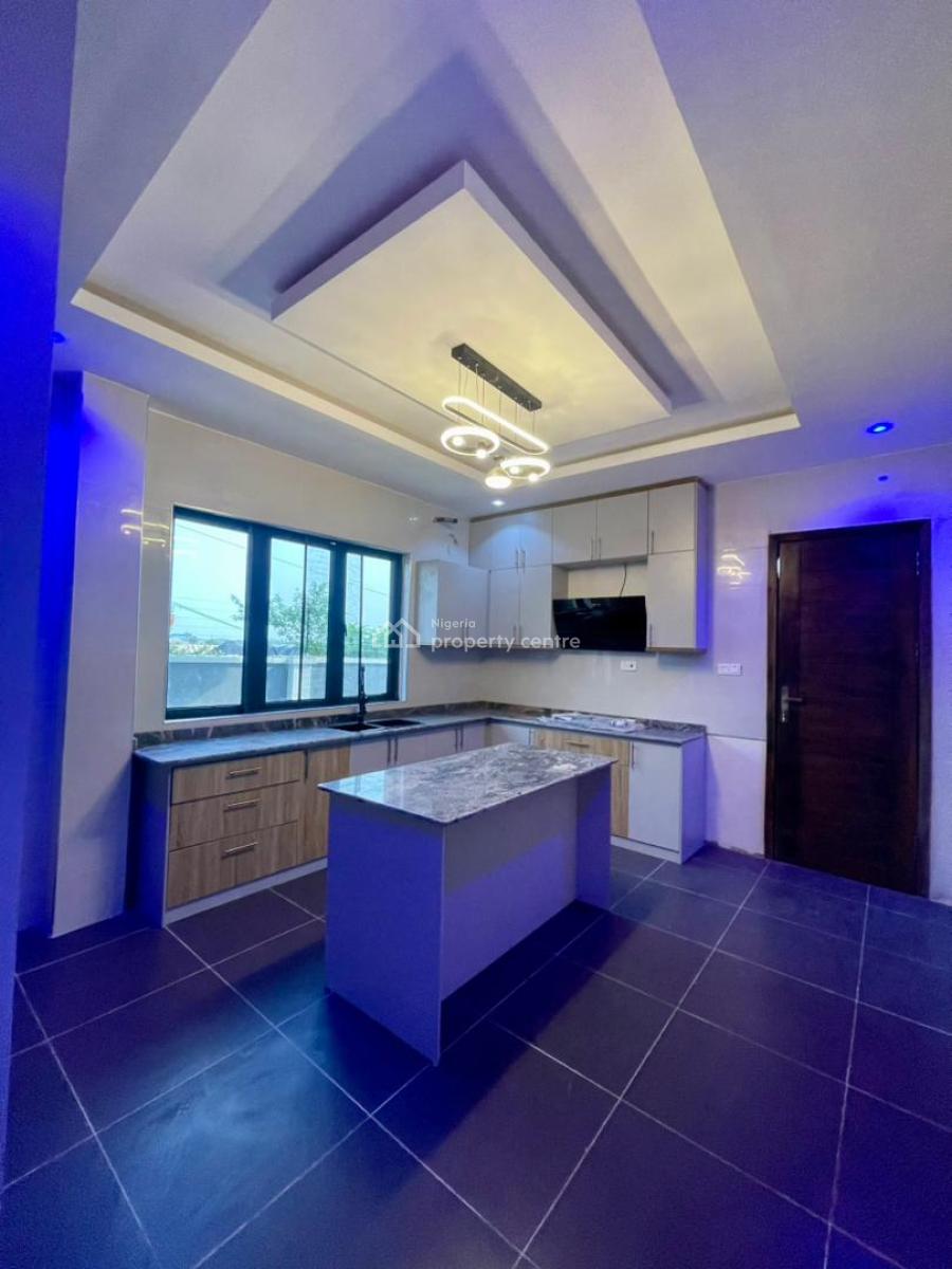 4 Bedrooms Semi Detached - Duplex House + Bq, Gra, Ogudu, Lagos, Semi-detached Duplex for Sale