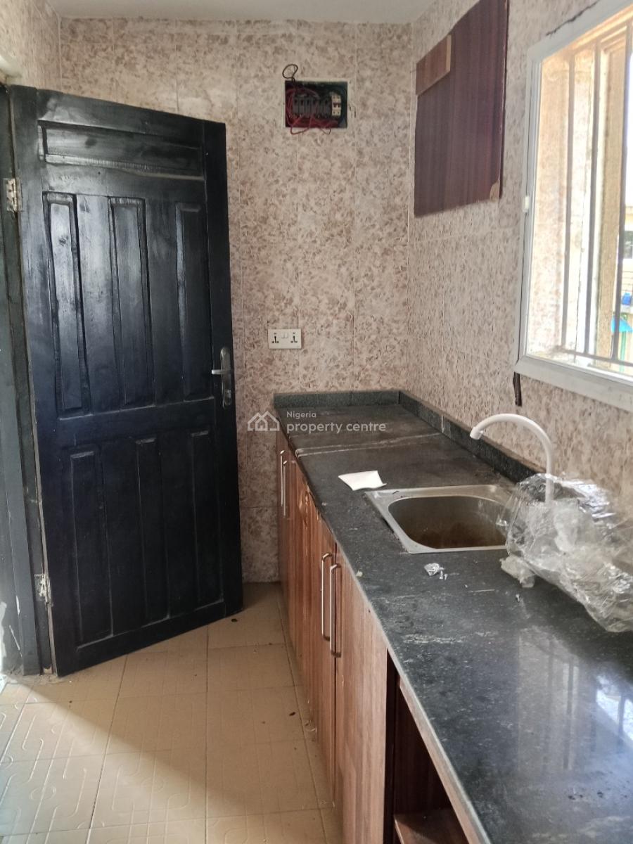 Recently Vacated Petit Miniflat Upstairs, Dkk, Sangotedo, Ajah, Lagos, Mini Flat (room and Parlour) for Rent