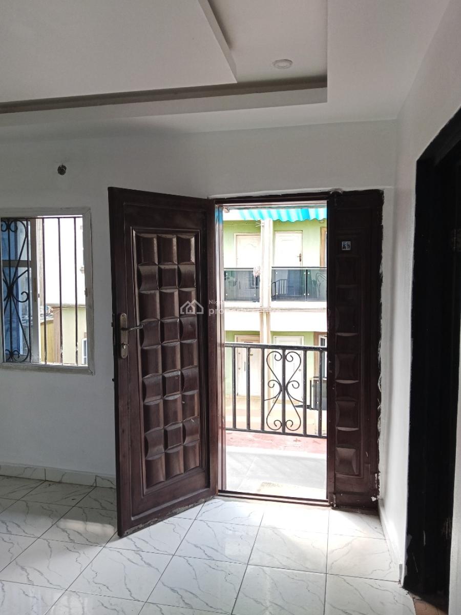 Recently Vacated Petit Miniflat Upstairs, Dkk, Sangotedo, Ajah, Lagos, Mini Flat (room and Parlour) for Rent