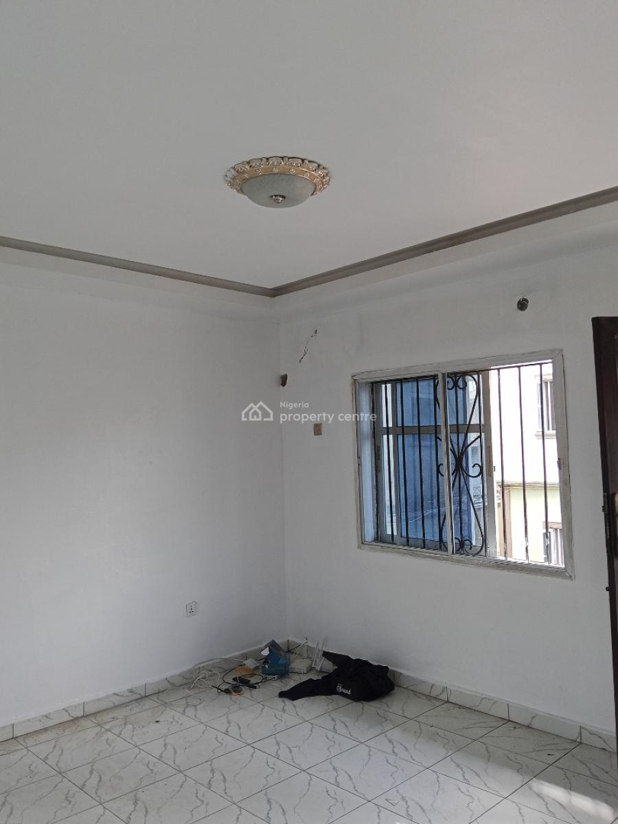 Recently Vacated Petit Miniflat Upstairs, Dkk, Sangotedo, Ajah, Lagos, Mini Flat (room and Parlour) for Rent