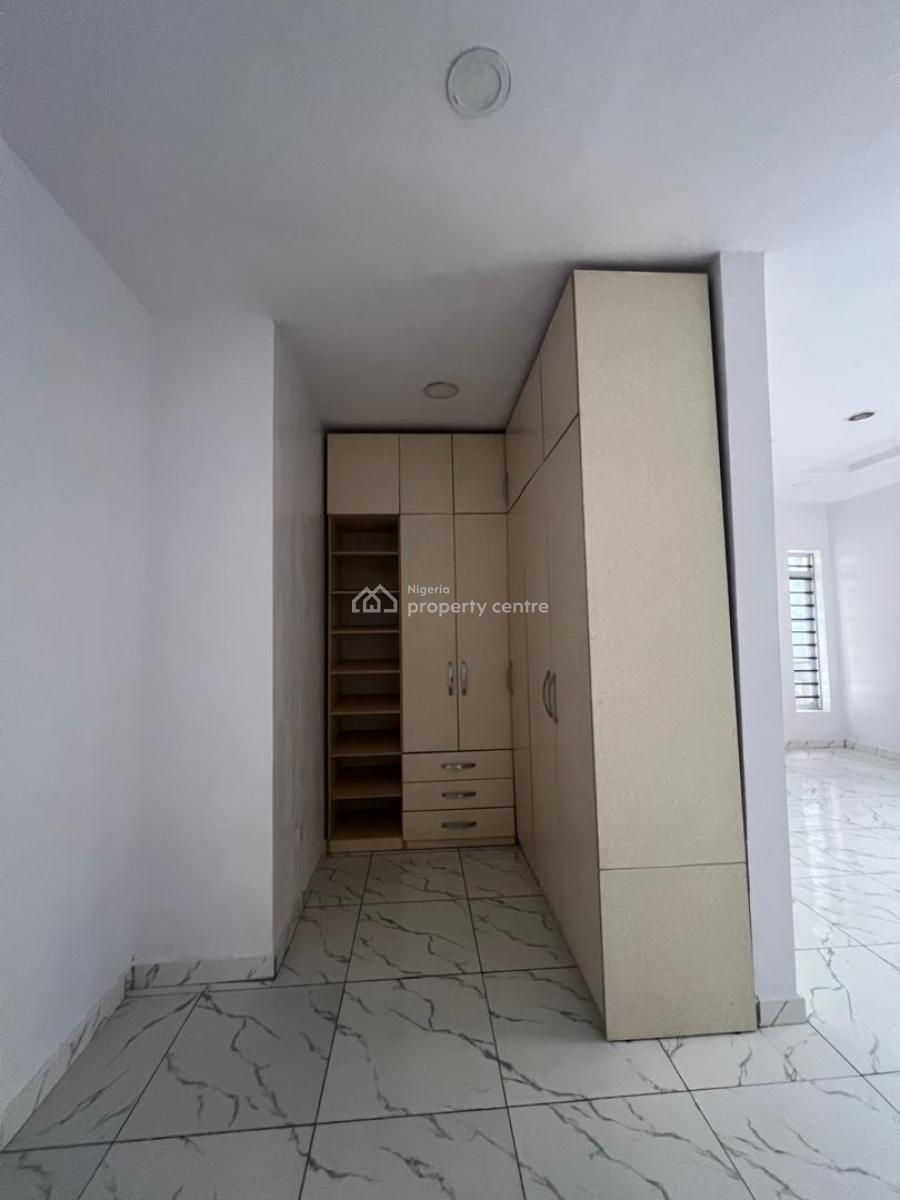 Specious Well Built 4bedroom Cornerpiece Terrace Duplex, Oral Estate Chevron Tollgate Lekki Lagos, Ikota, Lekki, Lagos, Terraced Duplex for Rent